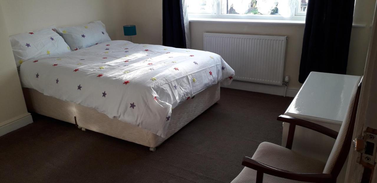 Green Village Guest House - Near Manchester Airport Sale Exterior photo